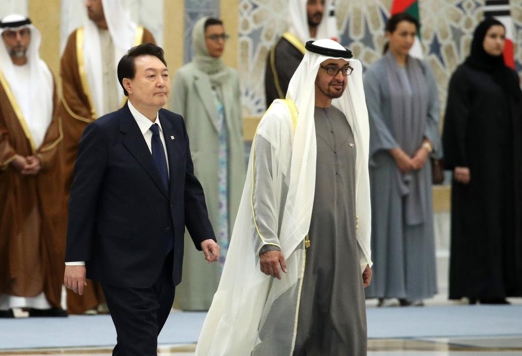 韩总统室：阿联酋决定向韩投资300亿美元