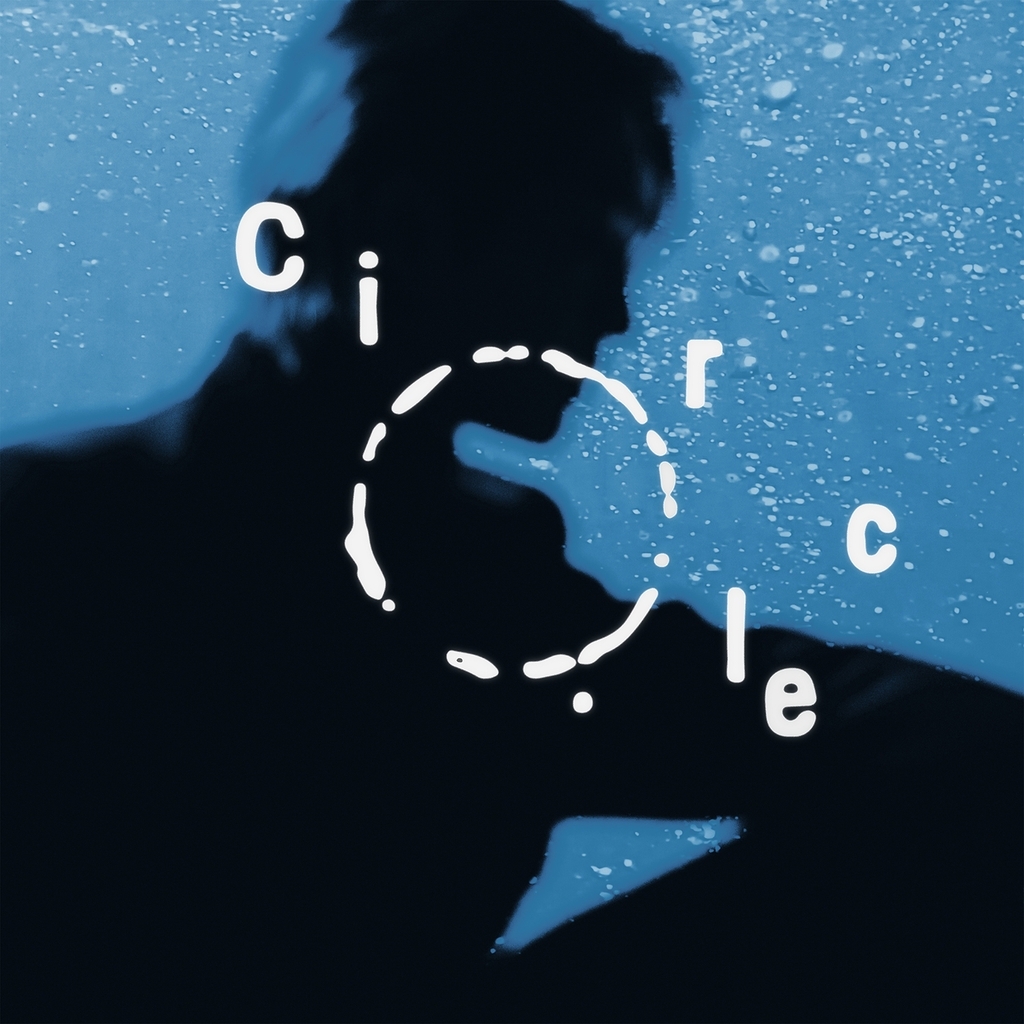 温流首张正规专辑《Circle》预告图 韩联社/SM娱乐供图（图片严禁转载复制）