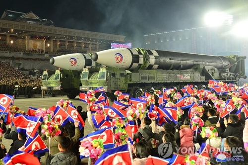 详讯：朝鲜试射新型弹道导弹 或用固体燃料