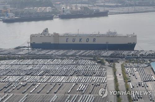 资料图片：现代汽车蔚山工厂出口码头 韩联社