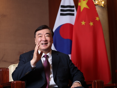 8月18日，在位于首尔中区的中国驻韩大使馆，邢海明接受韩联社专访。 韩联社
