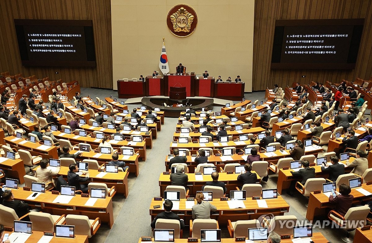 资料图片：韩国国会国会全体会议现场 韩联社