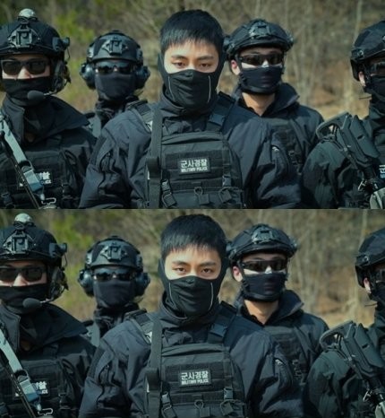 防弹V（居中）身穿军事警察团特殊任务部队反恐作战服。 脸书社区“替陆军训练所传达”截图（图片严禁转载复制）