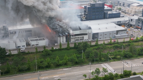 详讯：韩国京畿道电池厂火灾已致20多人身亡