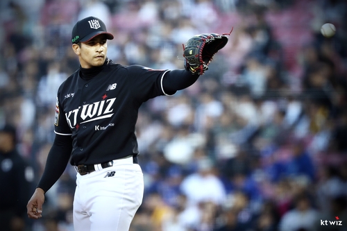 (Yonhap Interview) Young family helps veteran KBO pitcher get over bad games