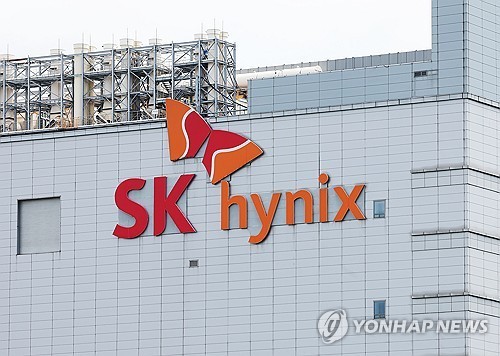 SK hynix's market cap tops 200 tln won for 1st time on optimistic chip demand
