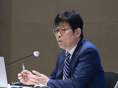 Household debt becomes greater factor for monetary policy decisions: BOK official
