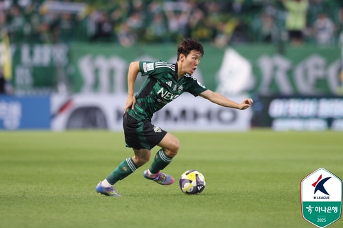 S. Korean men's, women's squads add 3 players each for East Asian football tournament