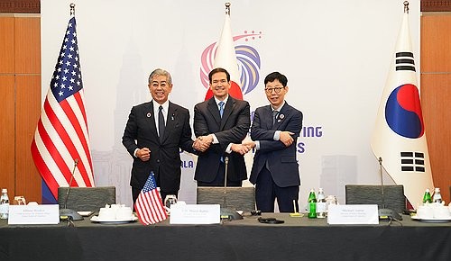 U.S., Japan seen aligning with S. Korea on renewing N.K. dialogue: Seoul official