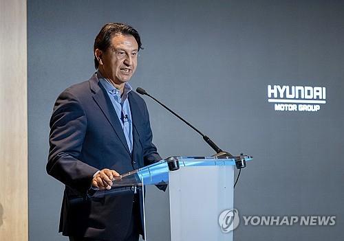 Hyundai CEO calls for 'moonshot' thinking in mobility innovation