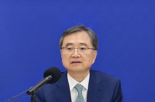 (LEAD) S. Korea, U.S. in talks to set date for Lee-Trump summit: top Seoul diplomat
