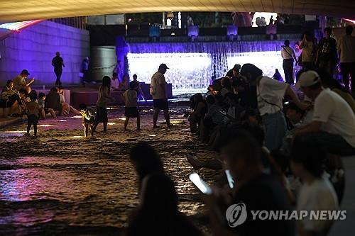 Seoul sets record 23 tropical nights for July