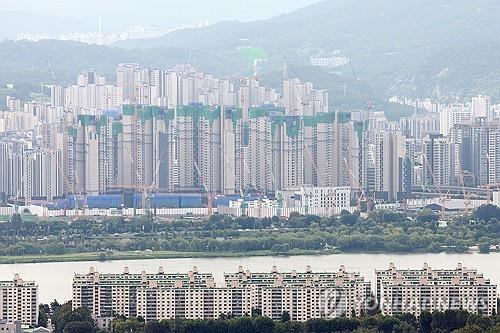 (LEAD) Household loan growth accelerates again in Aug. despite tighter regulations