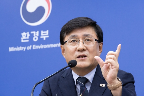 Environment minister hints at halting plans to build new nuclear power plants