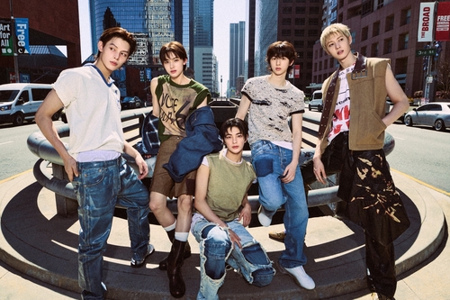 Boy group Cortis debuts at No. 15 on Billboard 200 thumbnail