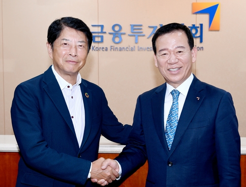 Heads of Korean, Japan financial investment groups agree to boost cooperation