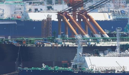 S. Korea, China split global ship orders in Sept. amid decline in contracts