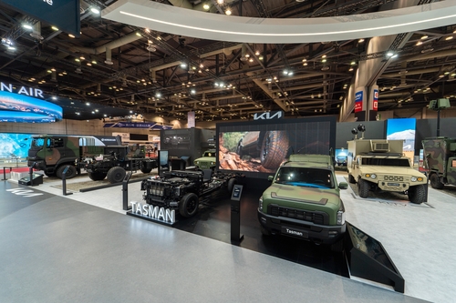(LEAD) Kia showcases range of military vehicles at Seoul ADEX 2025