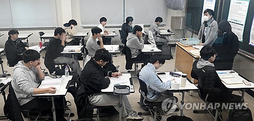 Flights, military drills, working hours to be adjusted on day of annual college entrance exam