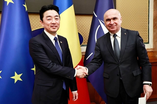 Presidential chief of staff, Romanian PM discuss defense, economic cooperation