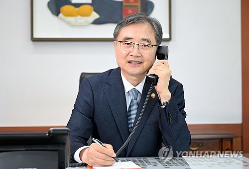 FM Cho discusses economic cooperation with Moroccan counterpart