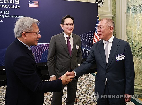 [APEC 2025] Nvidia CEO to meet Hyundai Motor, Samsung chiefs in Seoul