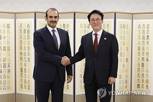 PM discusses bilateral ties with Qatari energy minister