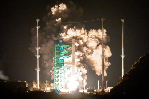 (6th LD) S. Korea confirms successful 4th Nuri rocket launch; main satellite establishes contact