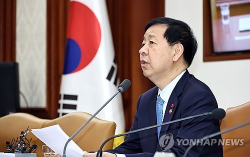 Finance minister vows all-out efforts to curb food-related inflation