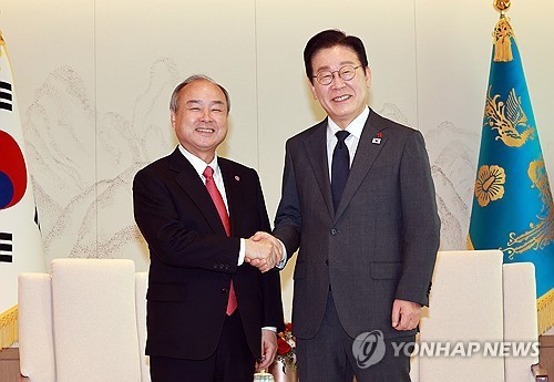 Lee highlights vision for AI as basic infrastructure in meeting with SoftBank's Son