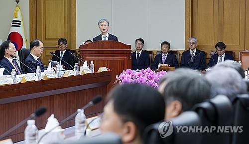 Top judges meet to discuss countermeasures for DP-led judicial reform bills