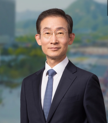 (LEAD) Lee nominates human rights lawyer as chief state auditor