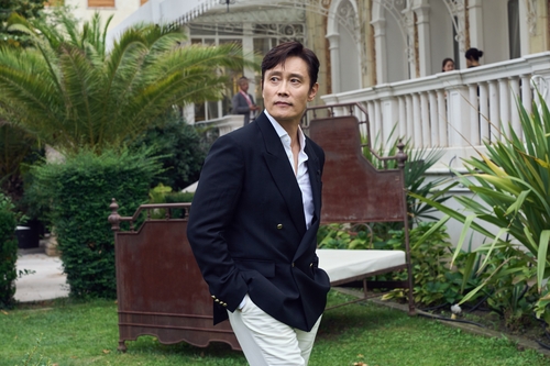 Lee Byung-hun, red carpet