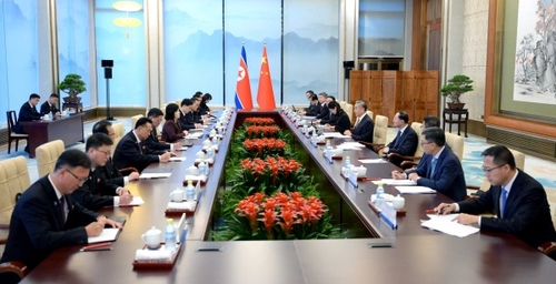 '中 전랑외교 상징' 자오리젠, 최선희·왕이 회담 배석 눈길