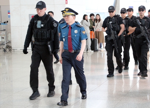 경제 관련 이미지 - 단계