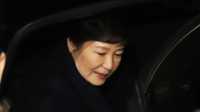 韩检方启动对“平民”朴槿惠的调查 传讯时间引关注