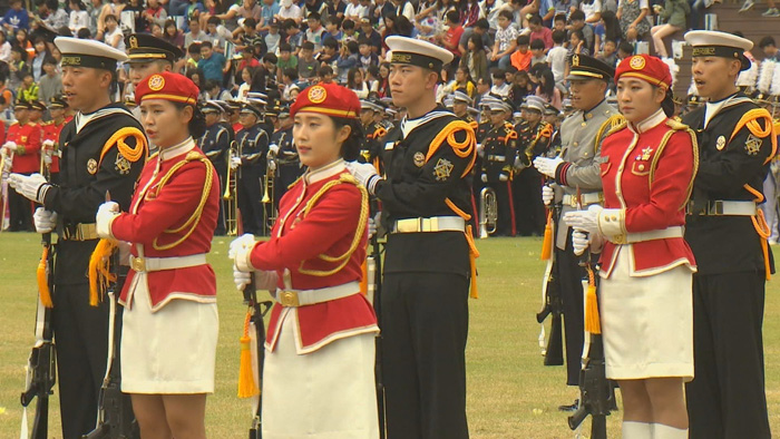 韩军举行“国军日”纪念活动公开大批战略武器