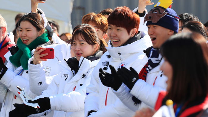 【平昌冬奥】韩国代表团举行入村仪式