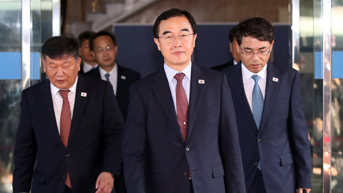 韩朝高级别会谈韩方代表团启程赴会