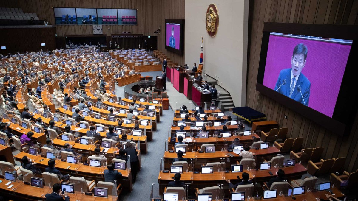 韩最大在野党议员金振杓当选新任国会议长