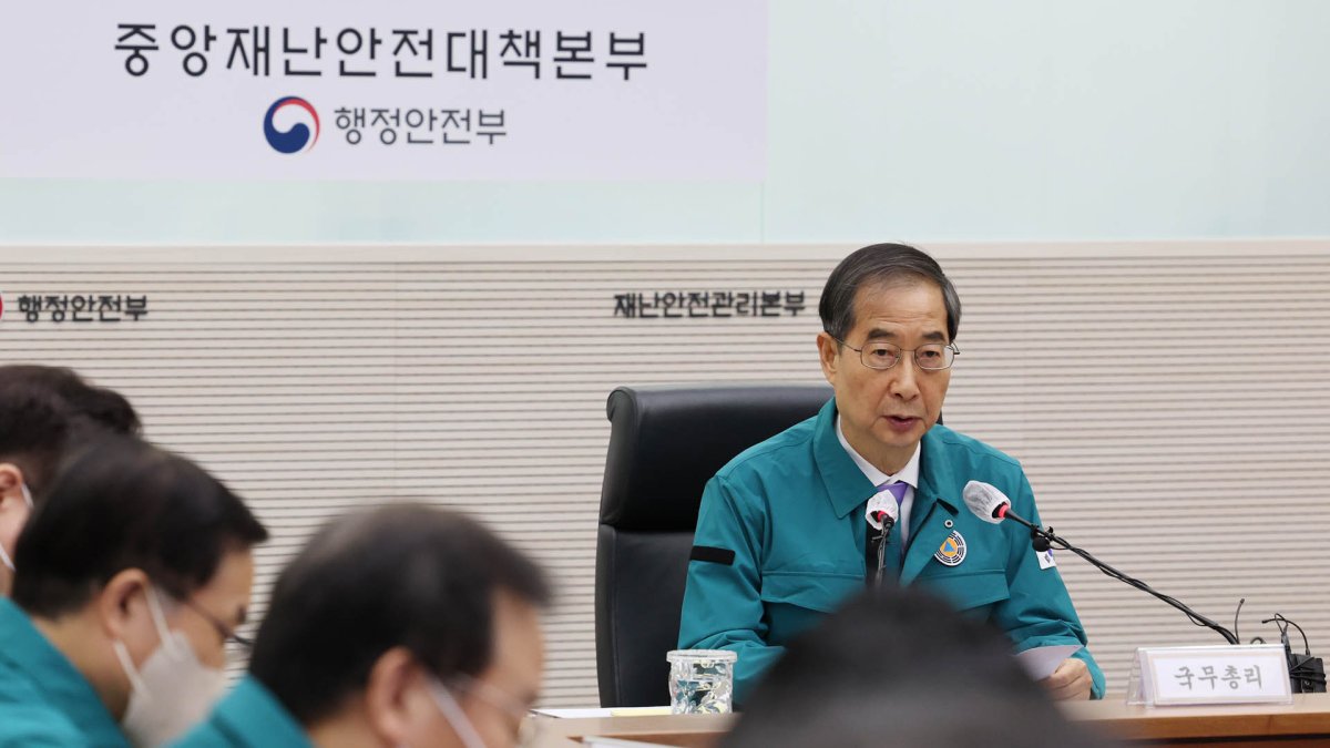 韩总理批评网媒擅曝踩踏事故遇难者名单