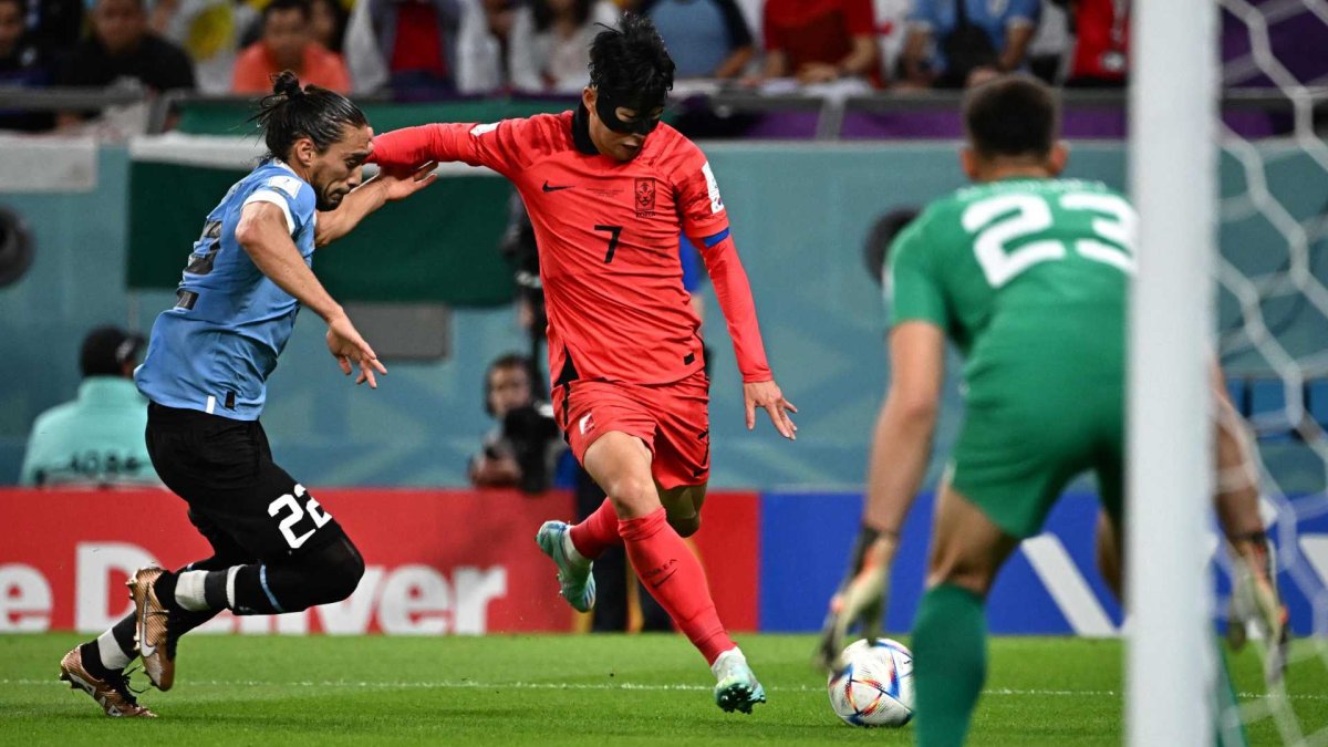 世界杯韩国队首赛0比0战平乌拉圭