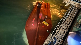 韩西南海域翻沉渔船内发现一具失踪人员遗体