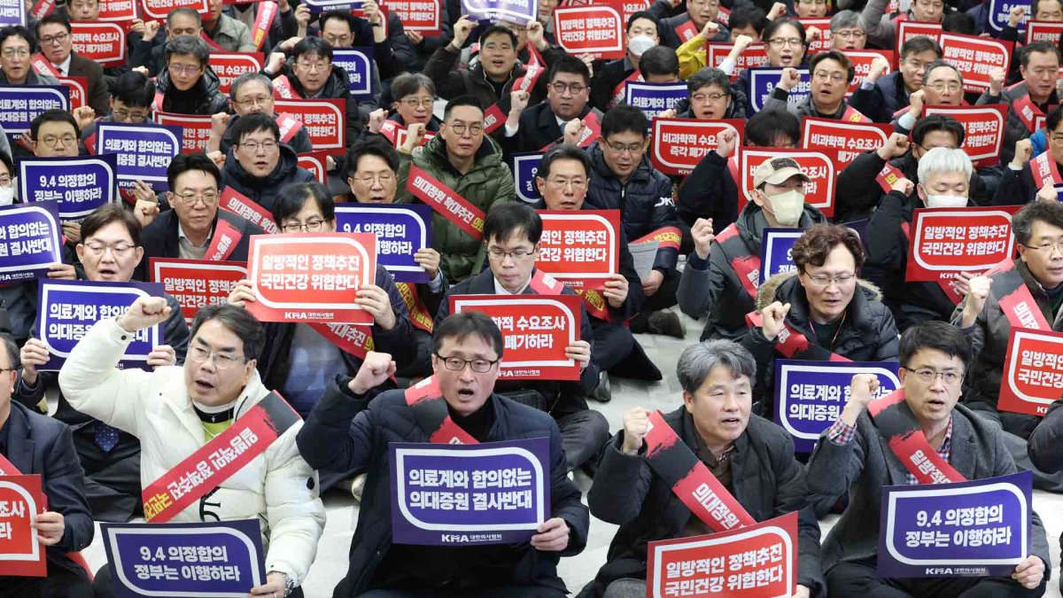 韩国医协决定坚决抵制政府推行医学院扩招
