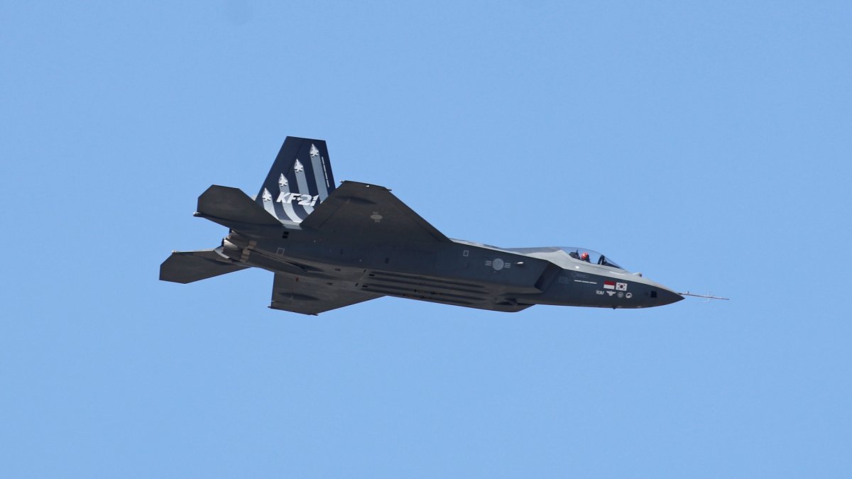 韩国决定减少国产超音速战机首批产量