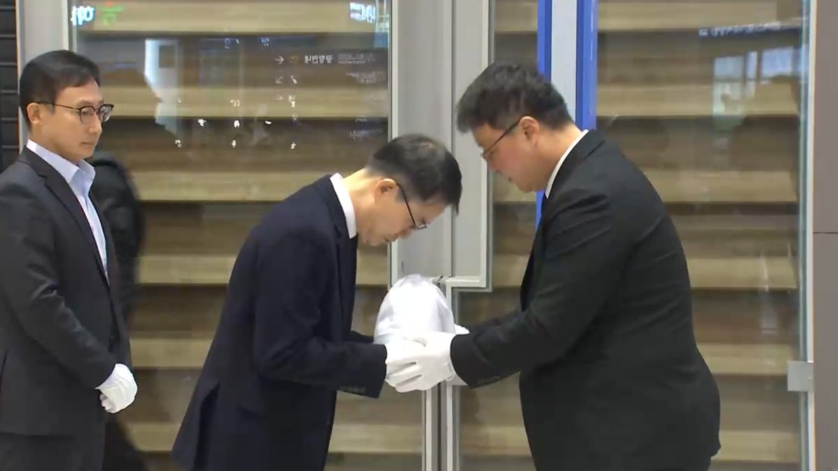 在柬埔寨遭虐致死韩国公民遗骸回国