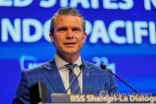 (LEAD) Hegseth urges Asian allies to boost defense spending, do 'their part' in face of 'real' China threats