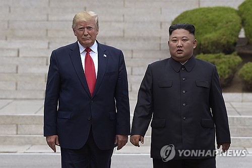 김정은, "좋은 추억" 언급하며 트럼프에 손짓…APEC계기 만날까(종합)
