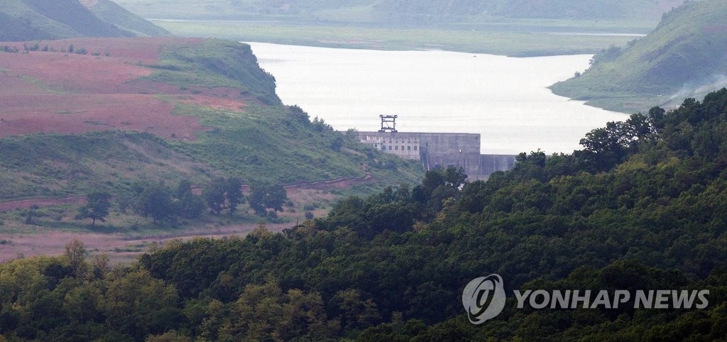 资料图片：位于朝鲜临津江黄江水坝下流的“四月五日水坝” 韩联社