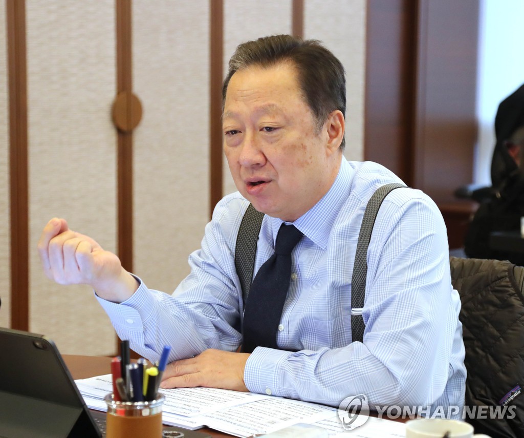 资料图片：韩西经济合作委员会韩方委员长兼斗山工程机械会长朴容晩 韩联社